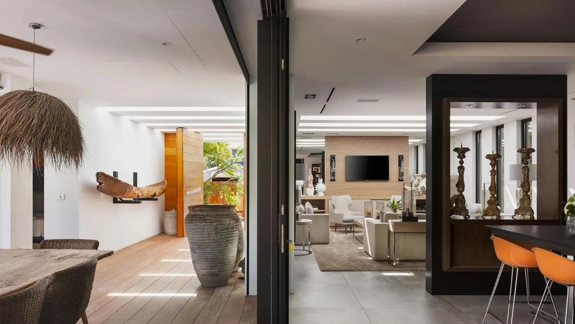 Luxurious 2Bedroom Property With Swimming Pool 古斯塔维亚